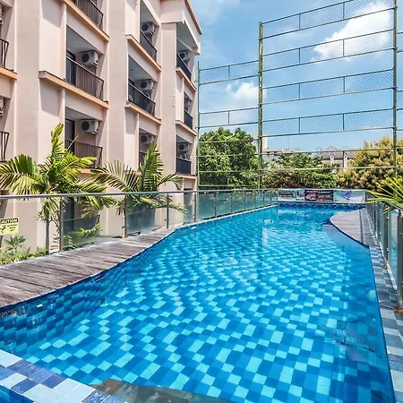 Zen Rooms Raya Kuta 3